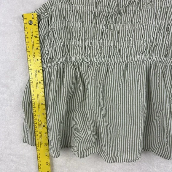 American Eagle Top Womens Medium Green Seersucker Halter Sleeveless Top Smocked - Picture 7 of 10